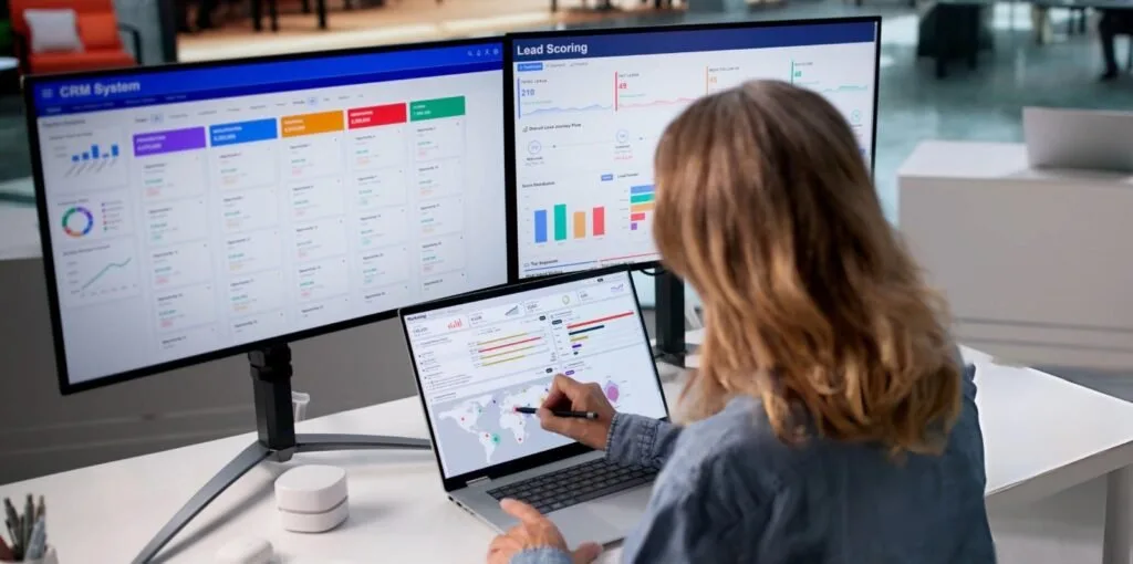 Digital dashboard displaying Google Ads lead tracking, CRM management and campaign performance metrics.