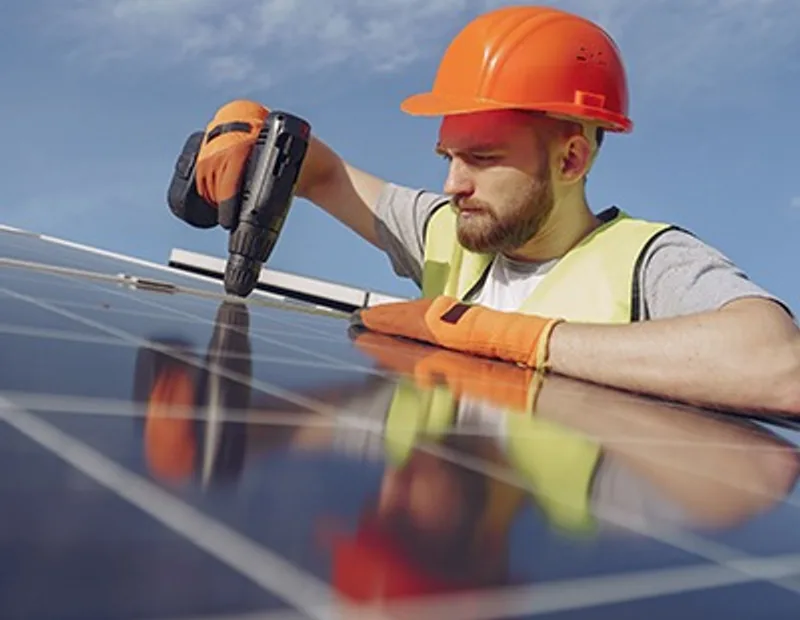Proximus Solutions solar installation specialist at work